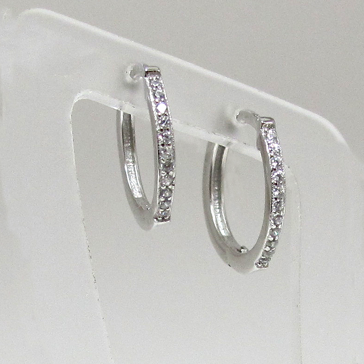 LOVELY WHITE STONE ROUND CUT 925 STERLING SILVER LATCH BACK EARRINGS eBay